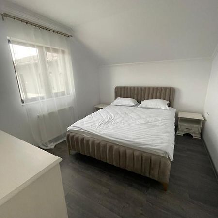 Appartement Eroilor II Apartament à Suceava Extérieur photo