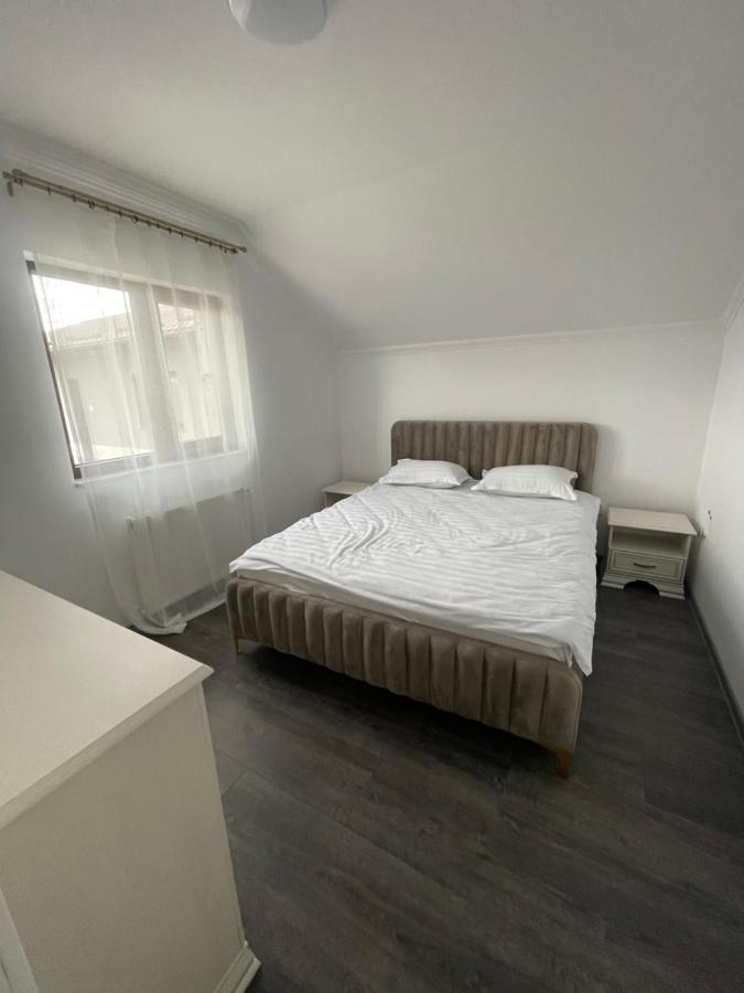 Appartement Eroilor II Apartament à Suceava Extérieur photo