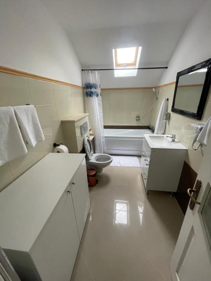 Appartement Eroilor II Apartament à Suceava Extérieur photo